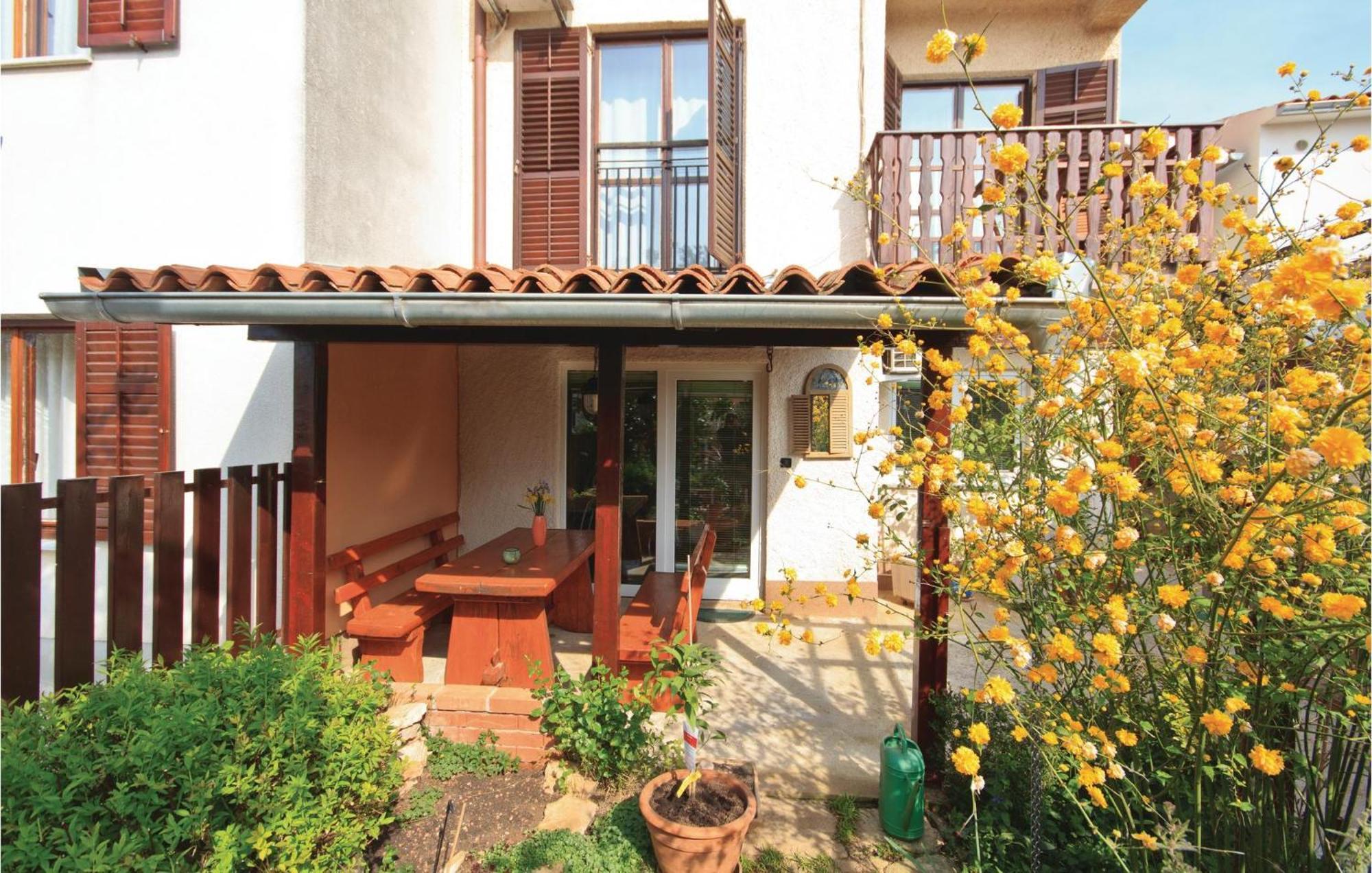 Pet Friendly Apartment In Fazana With Wifi Exterior photo